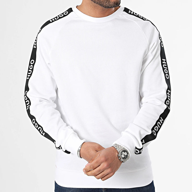 Sudadera deportiva con logo y cuello redondo