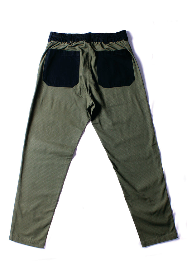 GREEN MILITARY CROPPED PANTS